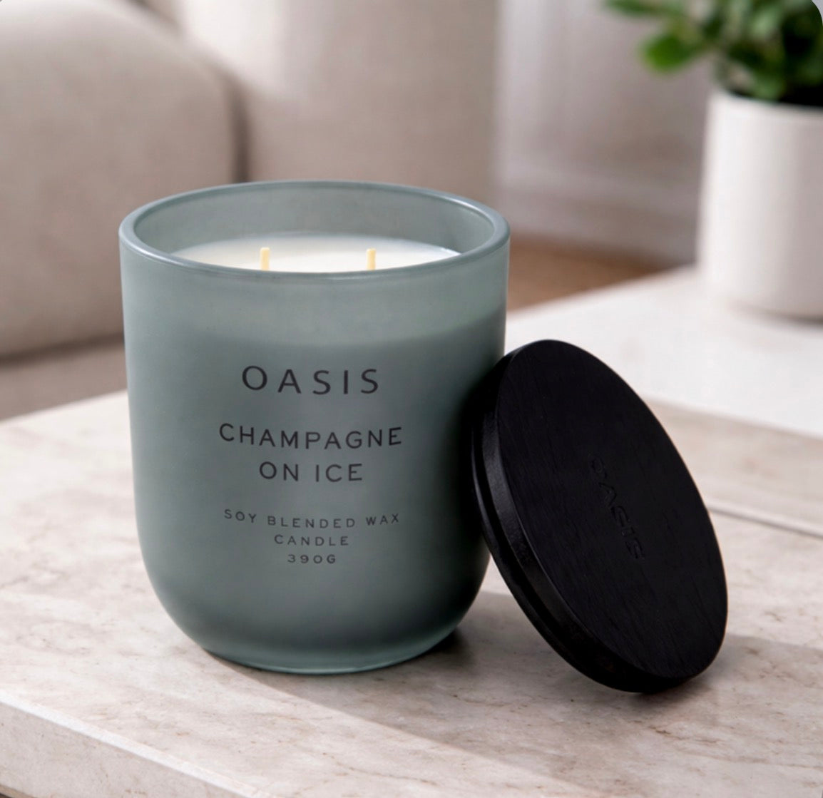 Oasis Champagne on Ice Candle