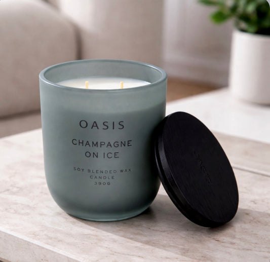 Oasis Champagne on Ice Candle